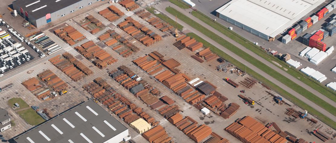 lucht-foto-solines-stalen-buizen-handel-in-moerdijk lucht-foto-solines-stalen-buizen-handel-in-moerdijk
