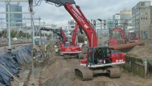 Stalen buizen voor treinwasplaats